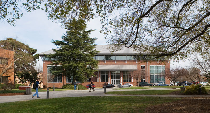 北卡羅來納州立大學格林波若分校  The University of North Carolina at Greensboro