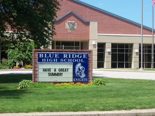Blue Ridge School  布利吉中學
