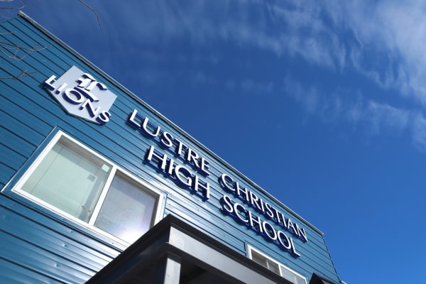 Lustre Christian High School  拉斯特爾基督教學校
